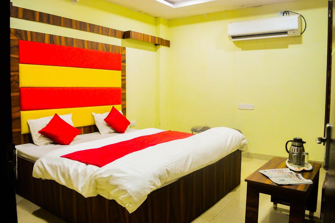 Hotel Kalash Удджайн Экстерьер фото