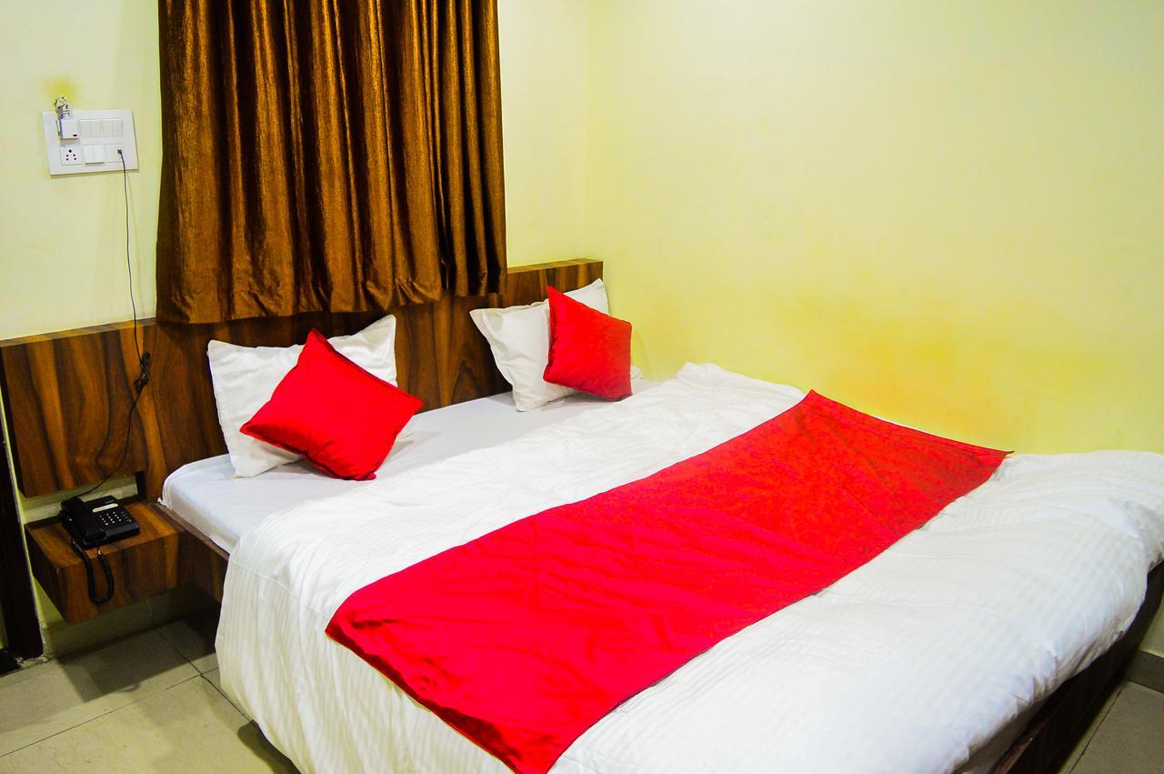 Hotel Kalash Удджайн Экстерьер фото